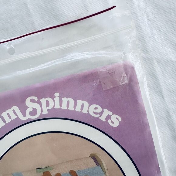 Easter Bunny Quilt Pattern & Bunny & Clothes Meadow Lane 143 - Picture 2 of 3